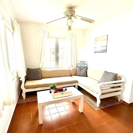 Ca Mestral Urbanización Típica Menorquina. Apartamento
