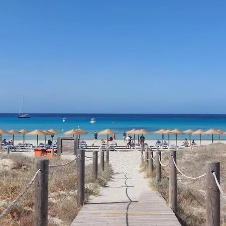 Ca Mestral Urbanizacion Tipica Menorquina. Daire