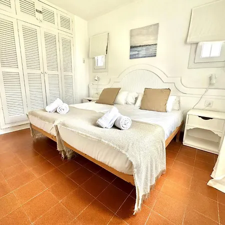 Ca Mestral Urbanizacion Tipica Menorquina. Appartement *