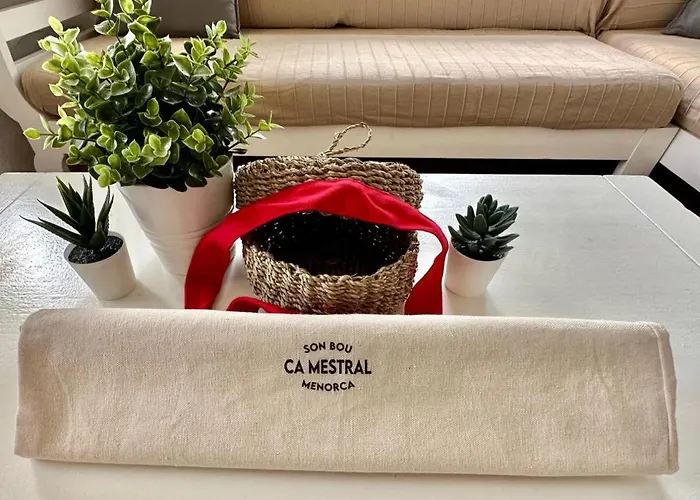 Apartamento Ca Mestral Urbanización Típica Menorquina. *